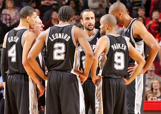 15战13负，战绩西部排倒数，4大新援集体翻车！主帅赢麻了（开季15战2胜13负，西部垫底，四大新援集体失灵，主帅赢麻了）