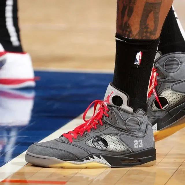 U15联赛15天内踢7场，英超代表：这种踢法，风险大于回报（15天打7场U15联赛，英超代表：这种安排得不偿失，风险高于回报）