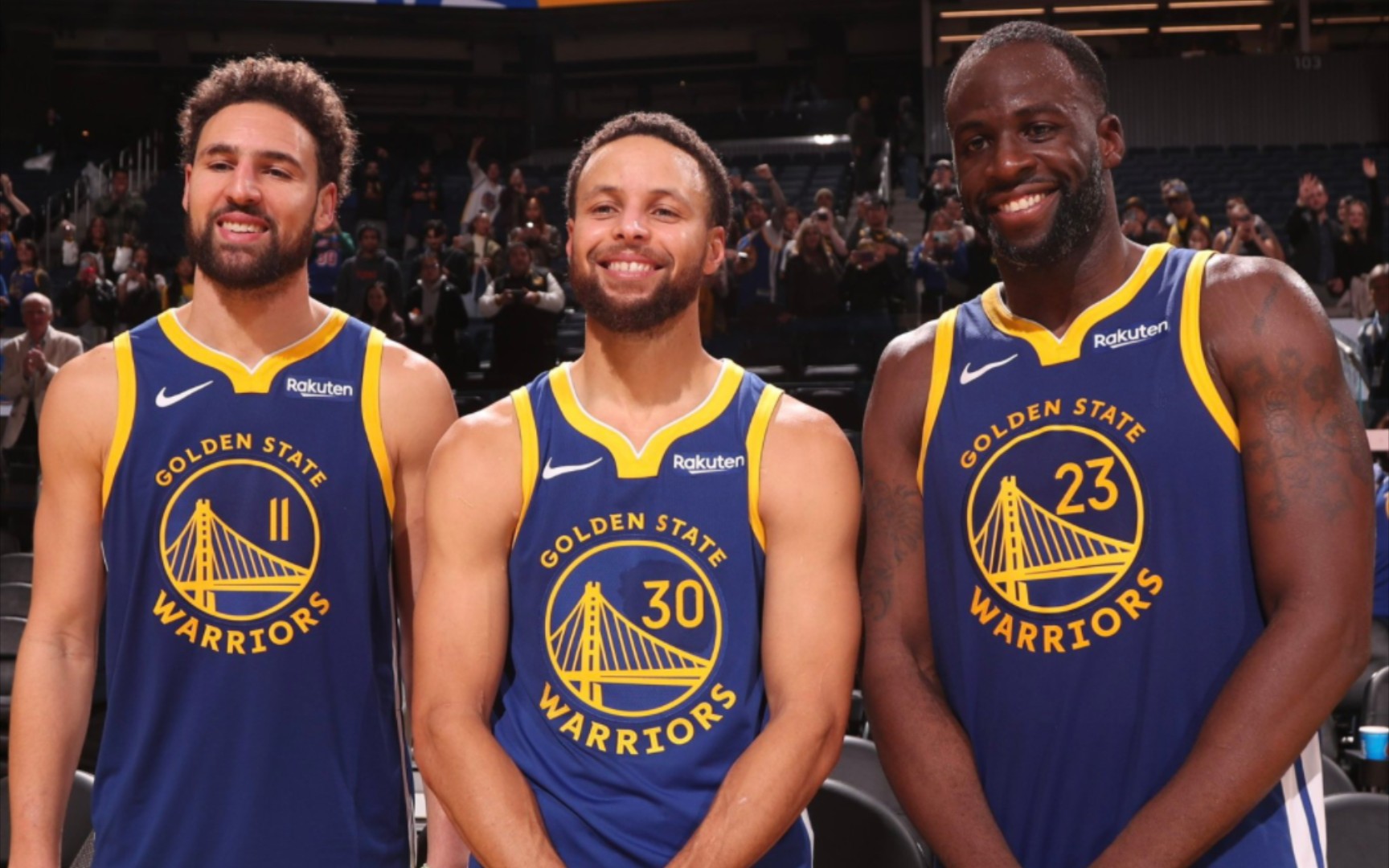 迈尼昂在加比亚社媒动态下留言，后者回复：请续约（迈尼昂现身加比亚社媒评论区，加比亚回应：快续约）