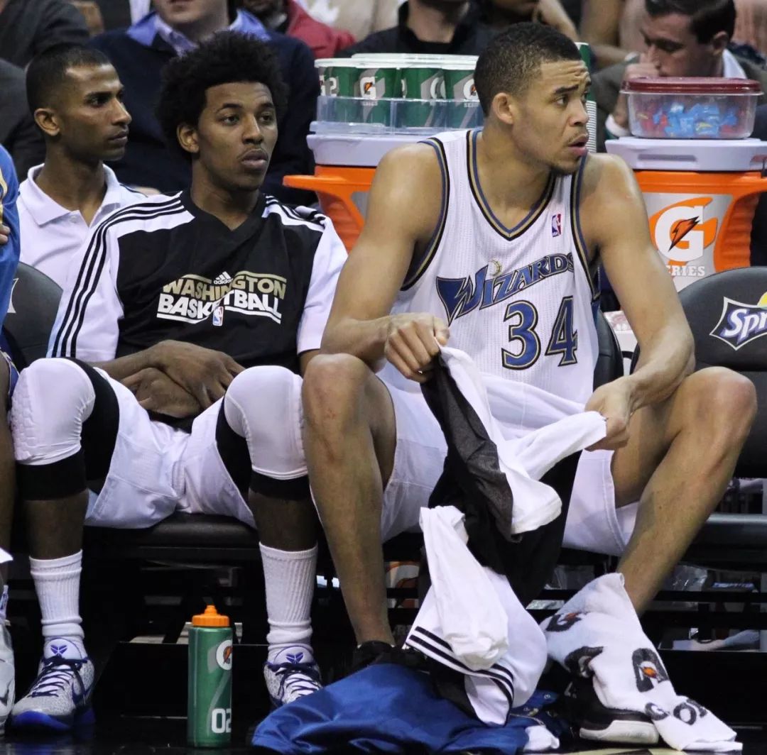 攻陷王子公园，拜仁是首支欧冠客战巴黎取得三连胜的球队（拜仁欧冠客场对巴黎豪取三连胜，成史上首支在王子公园达成三连胜的球队）