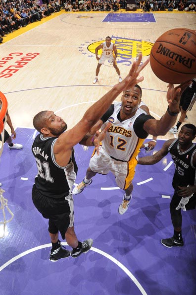 西甲：巴萨3-1战胜赫罗纳（西甲：巴萨3-1力克赫罗纳）