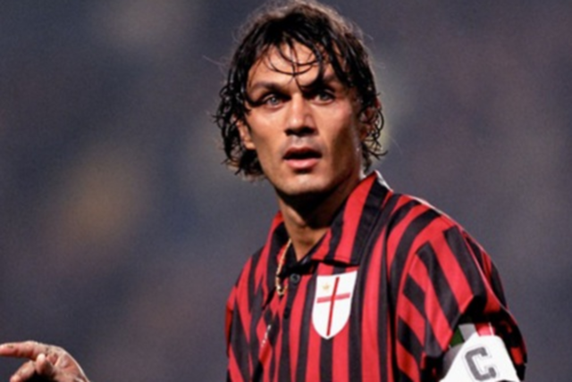 篮球勇士球星单场命中三分刷新纪录（勇士球星单场三分命中数改写纪录）