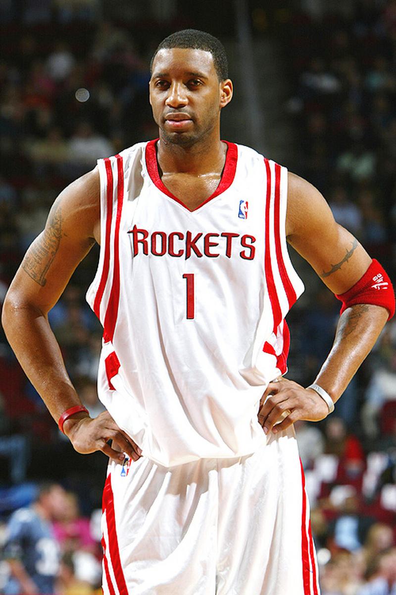 阿奇姆彭遭成都球迷种族歧视，队长王上源发文声援（阿奇姆彭遭遇成都球迷种族歧视，队长王上源发声力挺）