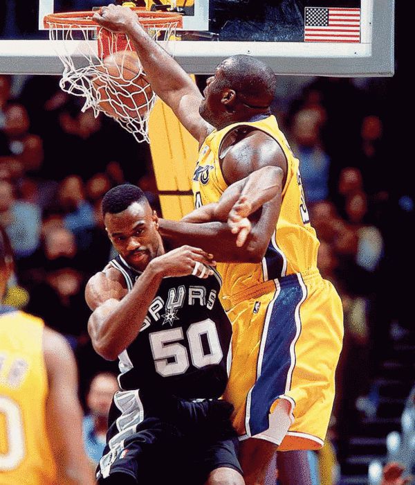 意甲主帅年薪榜：孔蒂、阿莱格里前2，斯帕莱蒂第4，齐沃第8（意甲主帅薪酬排名：孔蒂、阿莱格里包揽前二，斯帕莱蒂居第4，齐沃第8）