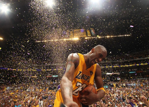 米兰0-1拉齐奥无缘意杯八强，扎卡尼制胜，莱奥失良机（米兰0-1不敌拉齐奥无缘八强：扎卡尼致胜，莱奥错失良机）