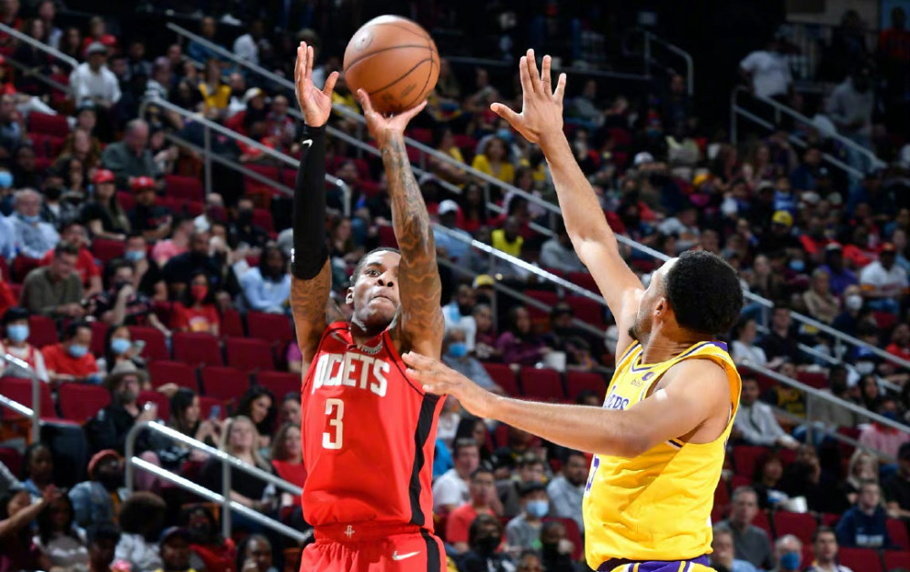 47岁斯洛特赢了！利物浦1-0创欧冠16年纪录 萨拉赫再遭炮轰（47岁斯洛特告捷：利物浦1-0刷新欧冠16年纪录，萨拉赫再成批评焦点）